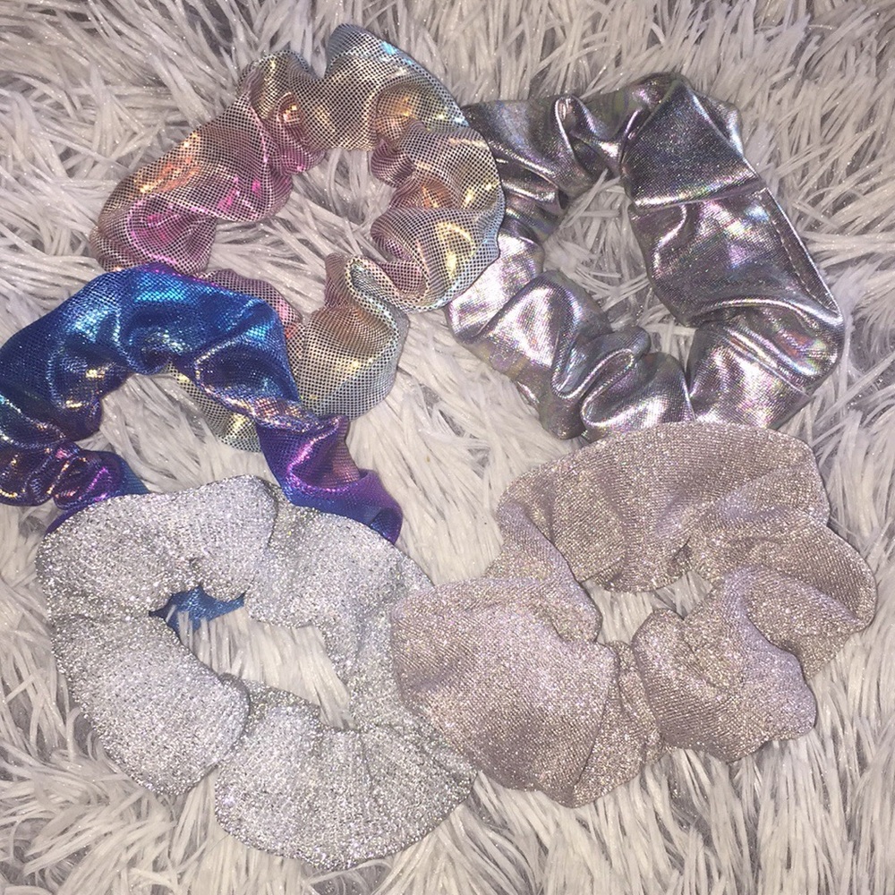 5 Scrunchies